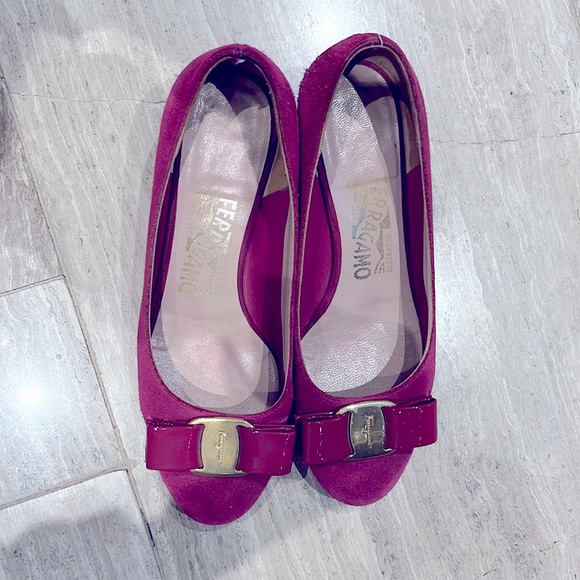 Salvatore Ferragamo Vara Bow Suede Pink Pumps. US size 4 but fits like a US 5 - Picture 3 of 6